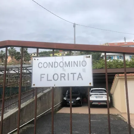 Casa Florita Lägenhet *
